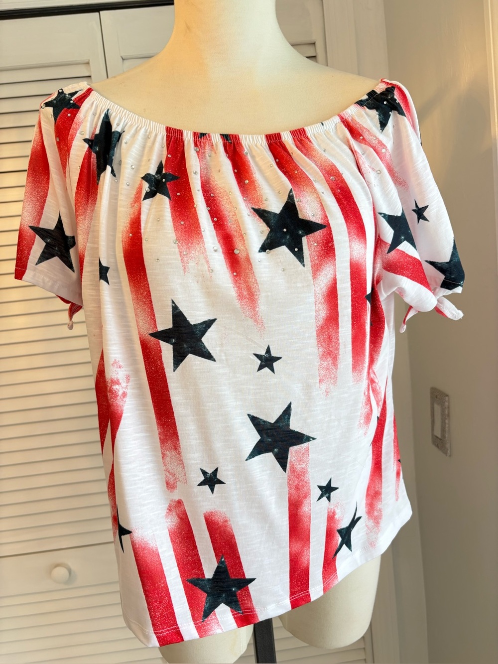 Off-Shoulder Star & Stripe Top - White / Red / Black